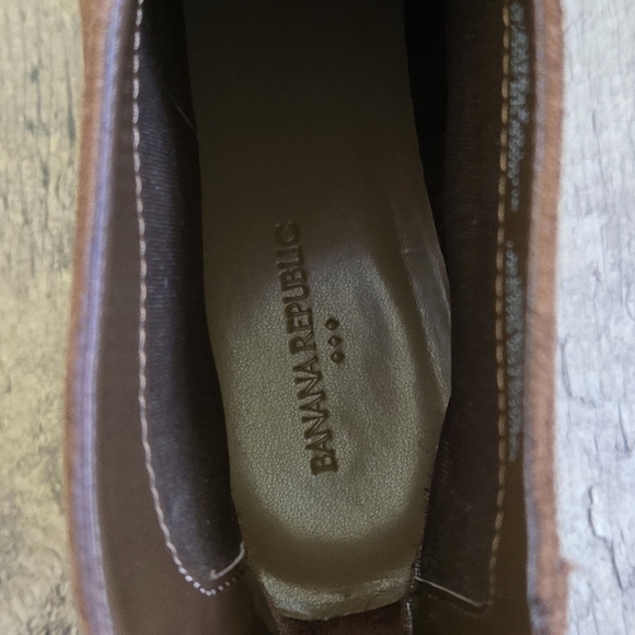Banana Republic Faux Suede Dark Brown Women's Size 8 Ankle Boots - Picture 8 of 13